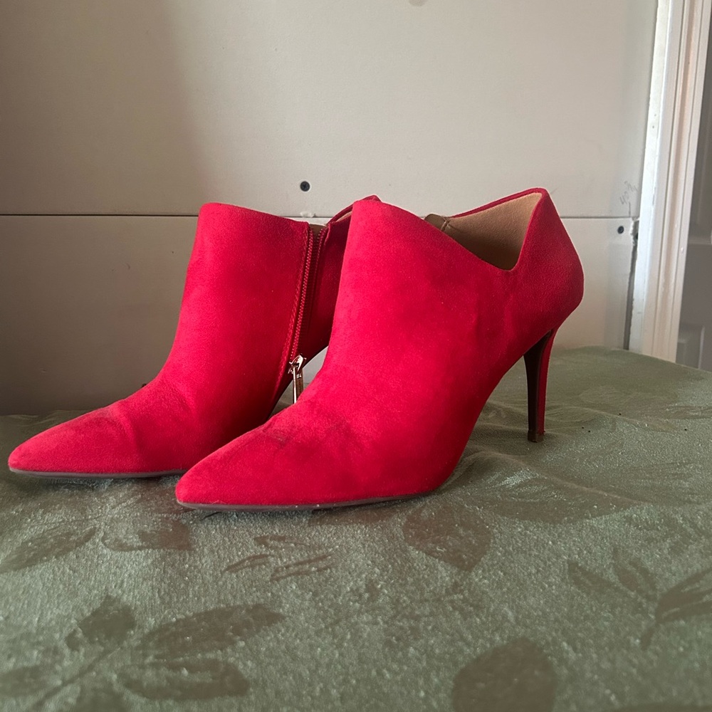 Jessica Simpson Red High Heels Sleek Design